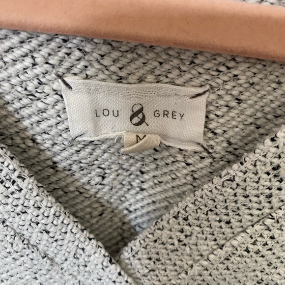 Drop shoulder Hooded Sweater - Picture 2 of 7